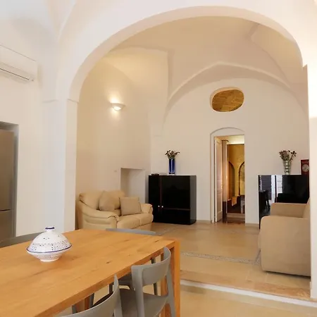 Piazzetta Villani * Presicce